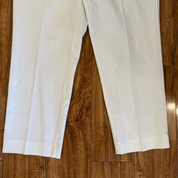CHARTER CLUB Women’s White Tummy Slimming Newport Slim Leg Crop Pants Size 8 - Picture 7 of 12